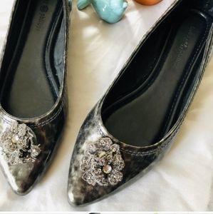 Lindsay Phillips Flats NWOT * never worn *